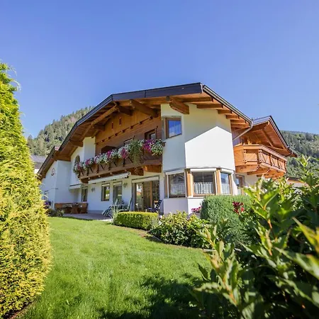Haus Egger شقة